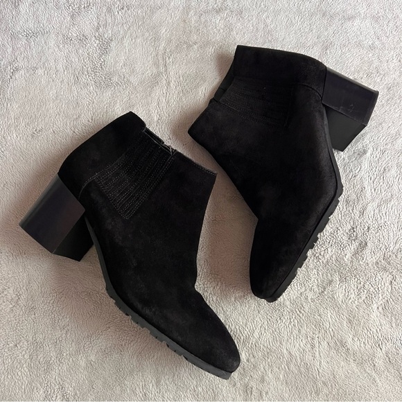 Aquatalia Charlotte Weatherproof Suede Leather Block Heel Ankle Boot Black 7.5 - Picture 1 of 15